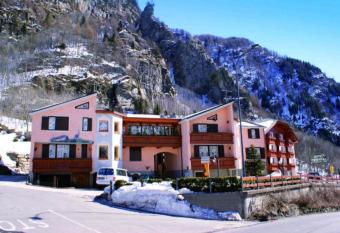 mountainview-1 has Balcony rooms