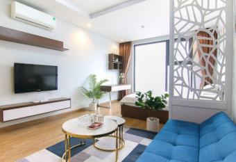 Entire StudioApt / Ha Long Bay View / Near Beach has rooms with a private hot tub