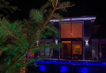 Kiana Villa has Balcony rooms