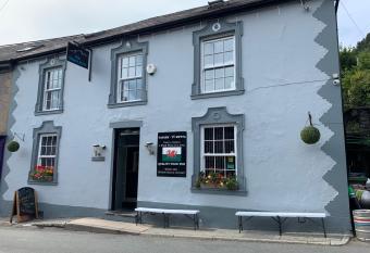 The Slaters Arms Corris allows 18 year olds to book a room