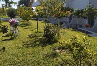 STUDIO ZOE has Balcony rooms