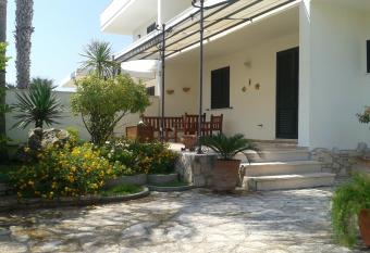 Villa Diomira has Balcony rooms