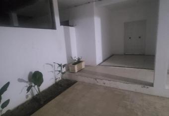 The strategic location in Tunis, the capital has rooms with a private hot tub