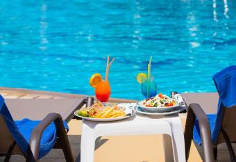 JP Pool & Apartments has Balcony rooms