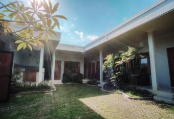 A&W Guesthouse allows 18 year olds to book a room