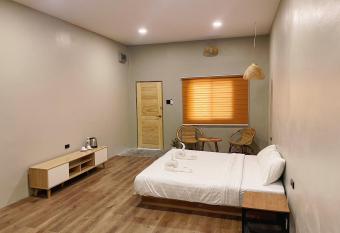 Haadrin Resort has Balcony rooms