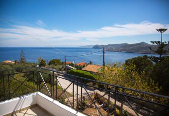 Villa Anemos has Balcony rooms