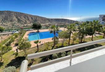 Appartement vue sur piscine et sur mer has Balcony rooms