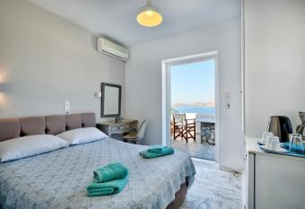 Irene Rooms Naousa Parou allows 18 year olds to book a room