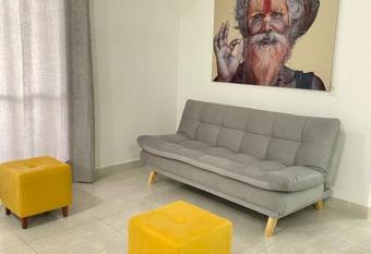 somos cic apartamentos, 3 hab nort cc Buenavista allows 18 year olds to book a room