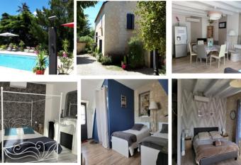 G  te 3* Piscine Spa entre ZOO BEAUVAL FUTUROSCOPE CHATEAUX LOIRE has Balcony rooms