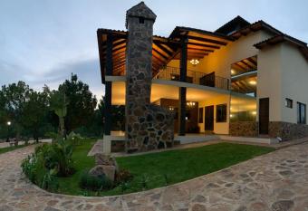 Caba  a No. 5 Puerta del Bosque Mazamitla. has Balcony rooms