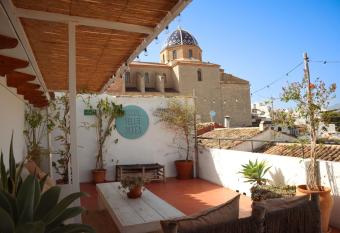 PORTAL VELL ALTEA L    Olla allows 18 year olds to book a room
