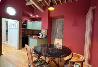 Cathedral House Orvieto allows 18 year olds to book a room