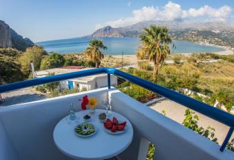 Plakias Bay Hotel has Balcony rooms