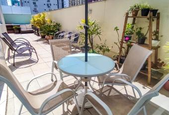 Apto centro com piscina has Balcony rooms