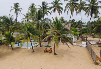 Zororo Beach House allows 18 year olds to book a room