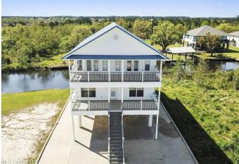 Keeping it Reel at Hook, Wine, & Sinker Bay House! has Balcony rooms