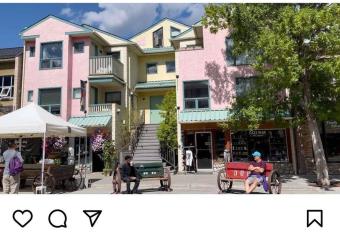 unit #301 Mountain view 2BR in Canmore Down town has Balcony rooms