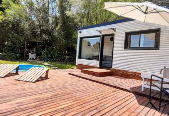 CheTiny - Tiny House en Sierra de los Padres has Balcony rooms