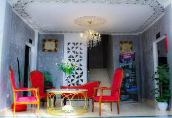 R  sidence Les Cam  lias has Balcony rooms