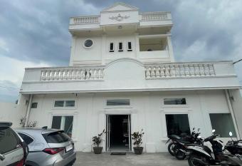 Saudara Residence has Balcony rooms