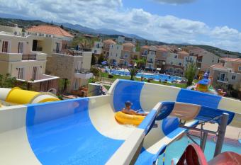Chrispy Waterpark Resort - All inclusive allows 18 year olds to book a room