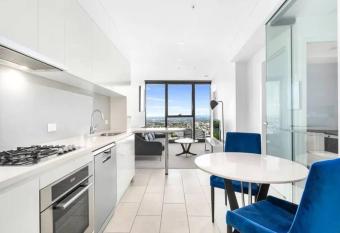 60th floor - Skytower has rooms with a private hot tub