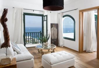 Tharroe of Mykonos Boutique Hotel allows 18 year olds to book a room