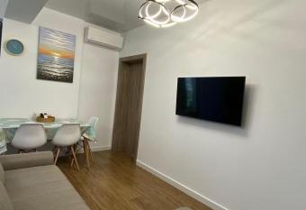 Ilaria Mamaia Nord allows 18 year olds to book a room