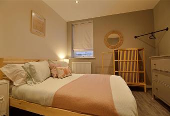 Bellerose Three  for a boutique stay near the city  allows 18 year olds to book a room
