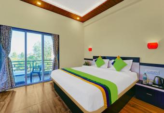 Treebo Trend Breeze Mansion Bhillare allows 18 year olds to book a room