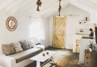 Arya s Nest allows 18 year olds to book a room