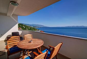 Apartments Maris Senj 2 has Balcony rooms