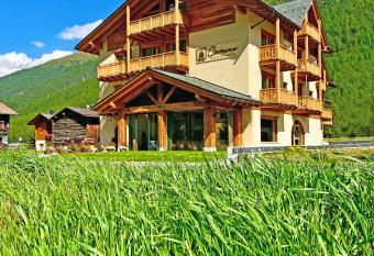 Camino Rustic Chic Hotel has Balcony rooms