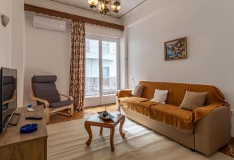 Studio M  lange in Loutraki DT has Balcony rooms