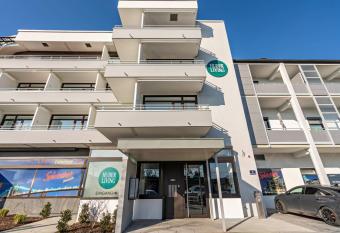 Huber Living Basic 104 has Balcony rooms