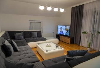 Grand Lux Apartmani Pale has Balcony rooms