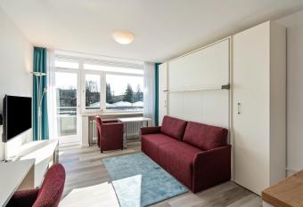 Huber Living Basic 105 has Balcony rooms