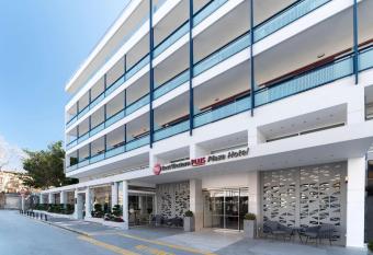 Best Western Plus Hotel Plaza has Balcony rooms