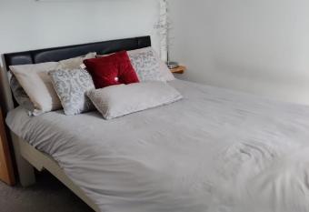 Sky s Cafe and B&B has Balcony rooms