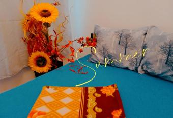 STUDIO Eva has rooms with a private hot tub