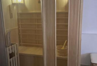 L   idylle allows 18 year olds to book a room