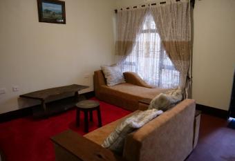LAIZER HOMESTAY has Balcony rooms