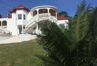 Jannetta s @Whimhill Bed & Breakfast has Balcony rooms