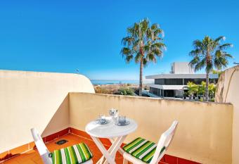 Dali 4003 has Balcony rooms