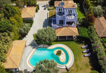 Dalousa Riviera - Villa in Porto Cheli has Balcony rooms