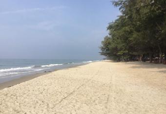 Victory View Condo has Balcony rooms