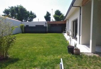 Maison neuve has Balcony rooms