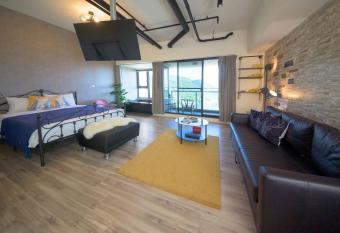 Yilan A Happy Apartment has Balcony rooms